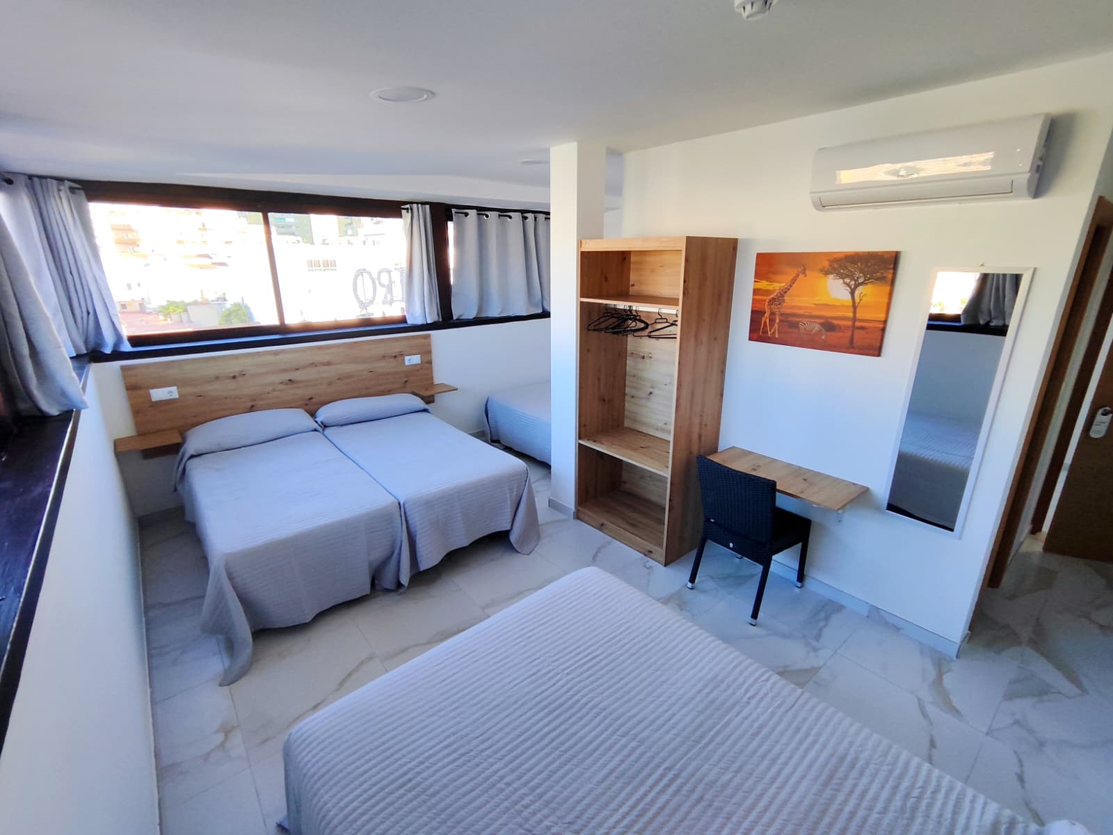 Habitación Familiar con Vistas